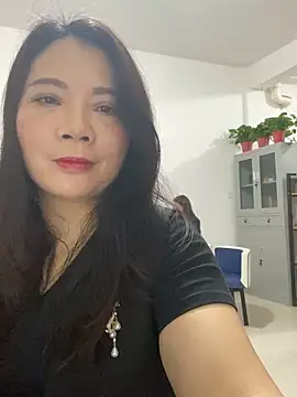 yu19988 online show from April 9, 2026, 1:38 am