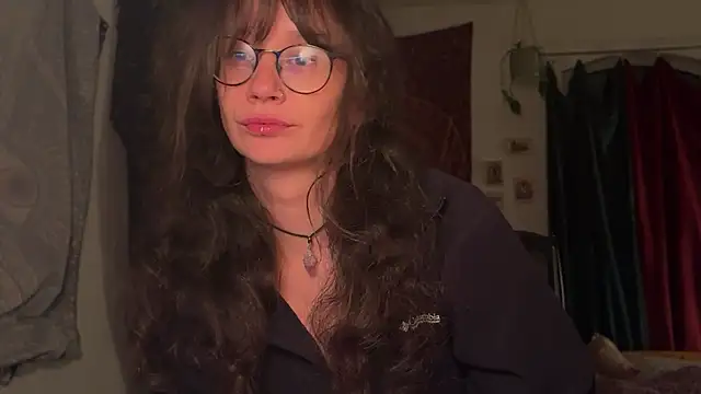 nyxo  online show from April 2, 2026, 12:41 am