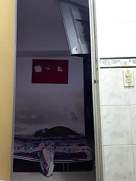 Snapshot of SweetHairy chatting on March 19, 2026, 3:43 am SweetHairy online show from March 19, 2026, 3:43 am