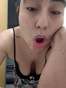 Snapshot of SweetHairy chatting on March 22, 2026, 7:23 am SweetHairy online show from March 22, 2026, 7:23 am