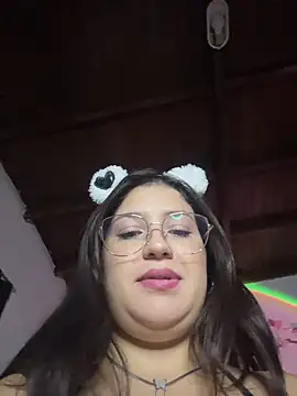 AitanaRosee online show from July 6, 2026, 9:28 pm