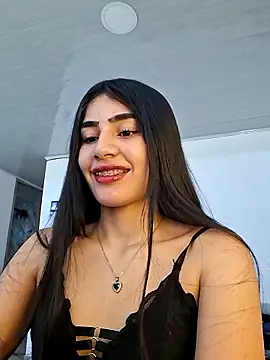 ZoeKatzz online show from March 21, 2026, 1:16 pm