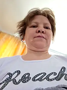 Snapshot of _LOLA-LOLA_ chatting on April 8, 2026, 8:03 am LOLA-LOLA online show from April 8, 2026, 8:03 am