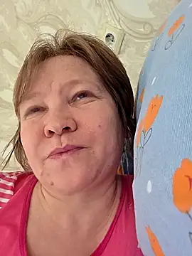 Snapshot of _LOLA-LOLA_ chatting on May 6, 2026, 7:13 am LOLA-LOLA online show from May 6, 2026, 7:13 am