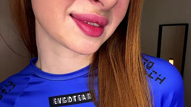 Snapshot of SkyAlice01 chatting on March 14, 2026, 4:18 am SkyAlice01 online show from March 14, 2026, 4:18 am