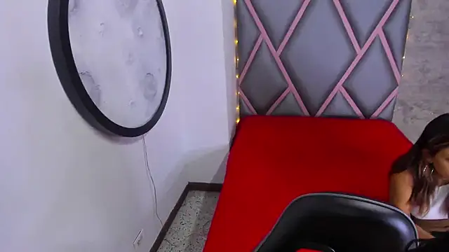 Wolf Kitty online show from April 5, 2026, 11:29 am