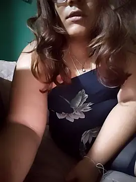 blurosa online show from April 12, 2026, 6:40 am