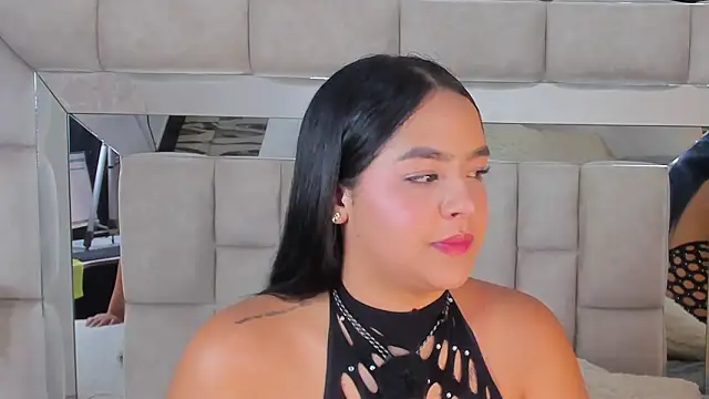 VIOLETWILLIANS online show from March 13, 2026, 7:42 pm