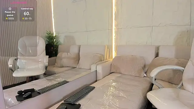 LinaKatelles online show from March 15, 2026, 12:00 pm