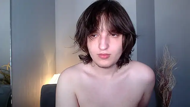 Snapshot of delalex chatting on June 17, 2026, 8:43 pm delalex online show from June 17, 2026, 8:43 pm