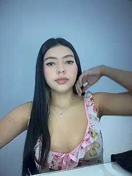 LolliePopsXXX online show from June 17, 2026, 1:01 pm