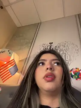 LolliePopsXXX online show from June 25, 2026, 1:04 pm