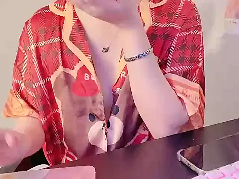 hunhun122 online show from June 28, 2026, 8:42 am