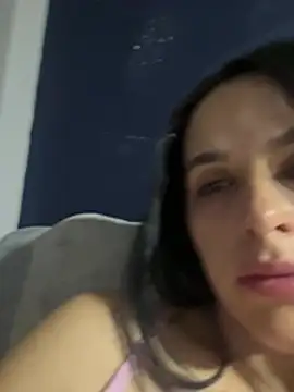 leila moretti online show from April 20, 2026, 1:30 am