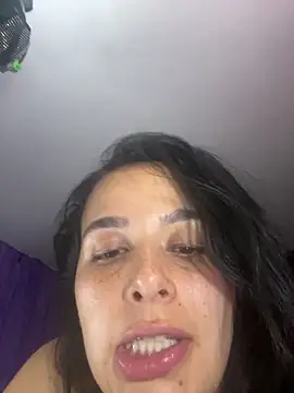 leila moretti online show from April 25, 2026, 4:37 am