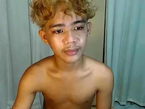 Snapshot of boynextdoorjosh chatting on May 13, 2026, 7:39 am boynextdoorjosh online show from May 13, 2026, 7:39 am