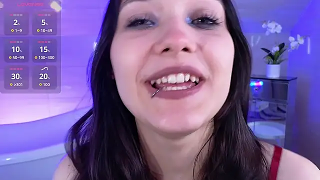 DarcyBlackwood online show from June 10, 2026, 1:28 am