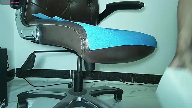 janet3388 online show from April 22, 2026, 1:52 am