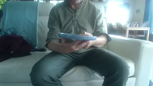 Snapshot of Buggemann chatting on June 25, 2026, 4:45 am Buggemann online show from June 25, 2026, 4:45 am