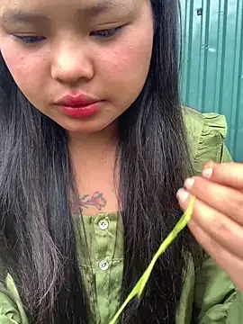 Snapshot of Motminhthoi chatting on May 12, 2026, 1:36 am Motminhthoi online show from May 12, 2026, 1:36 am