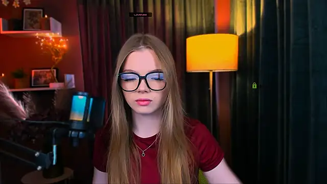 maddy moah online show from April 22, 2026, 4:59 am