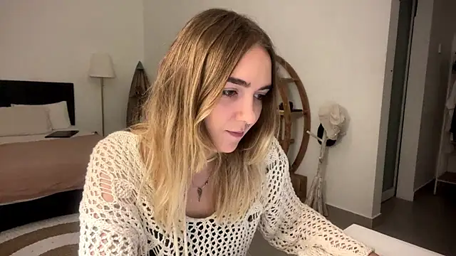 RoxyWet online show from March 25, 2026, 7:31 pm