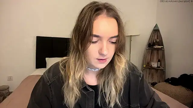 RoxyWet online show from April 21, 2026, 1:17 pm