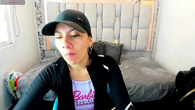 Abril Fox   online show from June 26, 2026, 3:05 pm