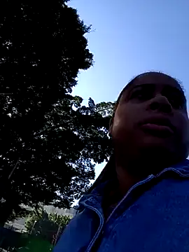 gatinha20257 online show from June 22, 2026, 12:24 pm