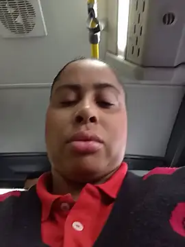 gatinha20257 online show from June 24, 2026, 12:15 pm