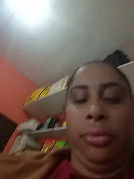 gatinha20257 online show from July 5, 2026, 4:19 am