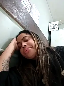 gatinha20257 online show from July 10, 2026, 5:04 pm