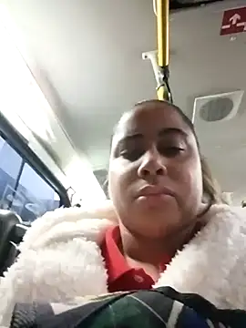 gatinha20257 online show from July 13, 2026, 9:45 am