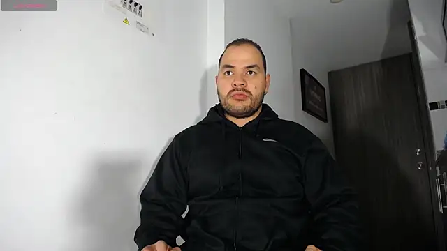 Snapshot of Axel_Dominus chatting on June 23, 2026, 10:02 am Axel Dominus online show from June 23, 2026, 10:02 am