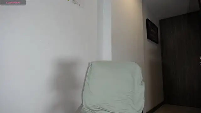 Snapshot of Axel_Dominus chatting on June 24, 2026, 10:03 am Axel Dominus online show from June 24, 2026, 10:03 am