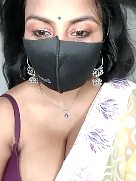 hot8178 online show from April 29, 2026, 4:55 pm