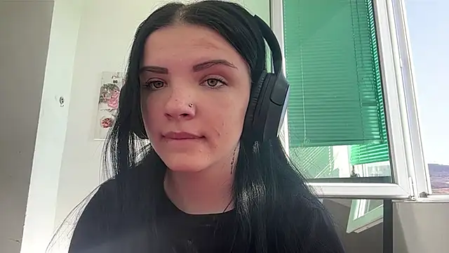 Kateqte online show from March 14, 2026, 11:04 am