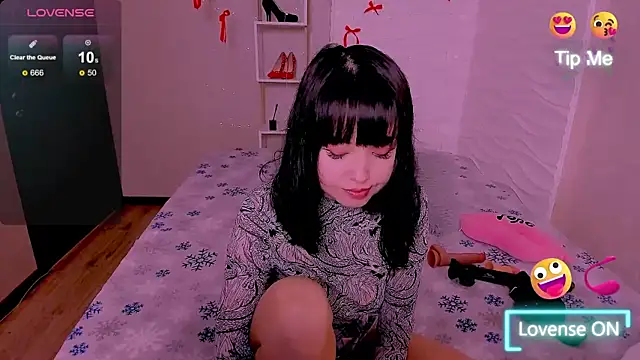 Snapshot of Akiko_Yun chatting on April 23, 2026, 11:42 am Akiko Yun online show from April 23, 2026, 11:42 am