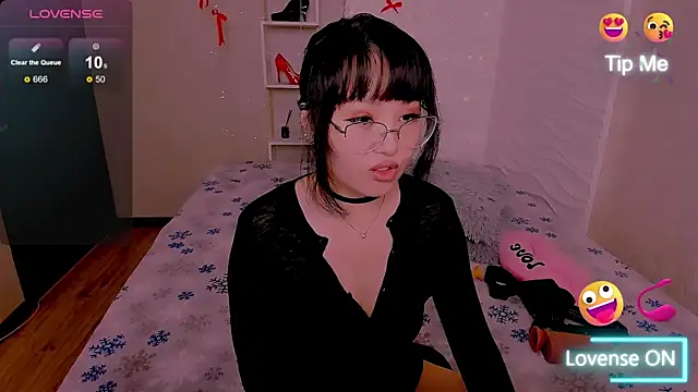 Snapshot of Akiko_Yun chatting on June 13, 2026, 12:41 am Akiko Yun online show from June 13, 2026, 12:41 am