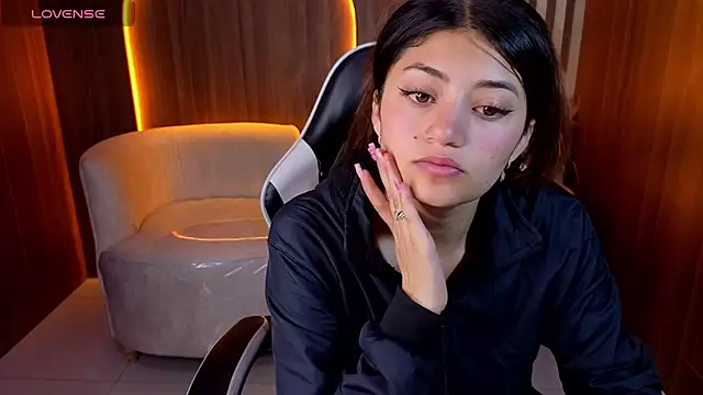 Lia queen tx online show from May 12, 2026, 3:03 am