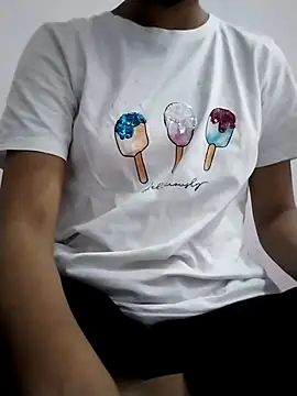 Snapshot of Tasty_Cherry chatting on April 16, 2026, 12:28 pm Tasty Cherry online show from April 16, 2026, 12:28 pm