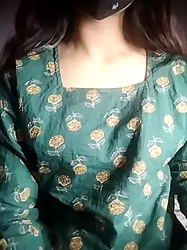 Snapshot of Tasty_Cherry chatting on May 11, 2026, 6:05 pm Tasty Cherry online show from May 11, 2026, 6:05 pm
