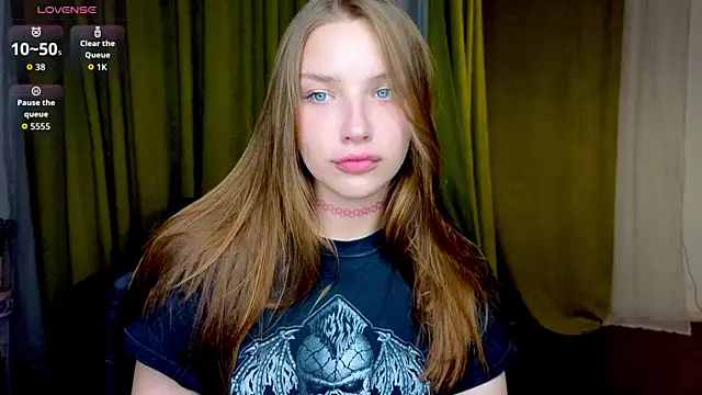 DariaAngels online show from April 22, 2026, 5:36 pm