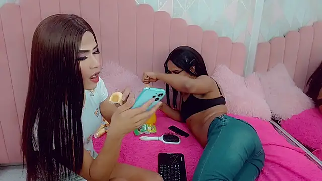 Snapshot of bri_ari_sex chatting on March 16, 2026, 4:22 pm bri ari sex online show from March 16, 2026, 4:22 pm