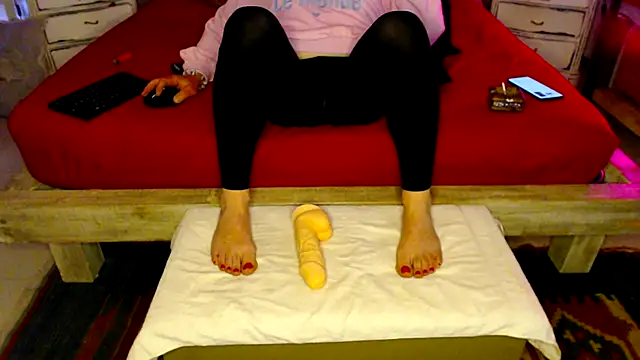 feetandcock85 online show from April 26, 2026, 4:48 pm