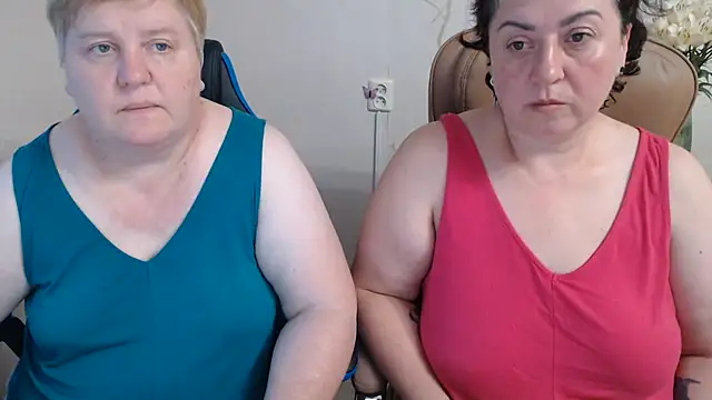 Snapshot of Lindy-Jeanie chatting on July 14, 2026, 6:02 pm Lindy-Jeanie online show from July 14, 2026, 6:02 pm