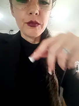 pimentinha02 online show from April 16, 2026, 12:06 pm