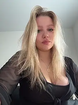 bettyloveu online show from May 19, 2026, 4:08 am
