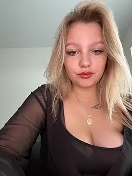 bettyloveu online show from June 4, 2026, 7:47 am