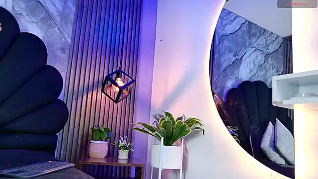  charlotte quee  online show from March 20, 2026, 1:38 pm